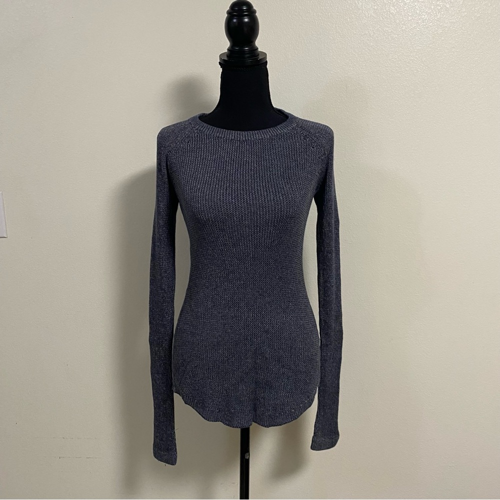 Lululemon sweater Womens size 4 Gray Cabin Yogi Sweater merino wool